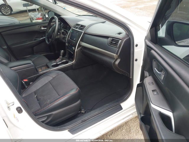 4T1BF1FK4GU163464 Toyota CAMRY SE