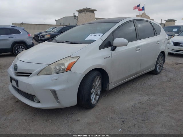 JTDZN3EU1E3324053 Toyota Prius V Five