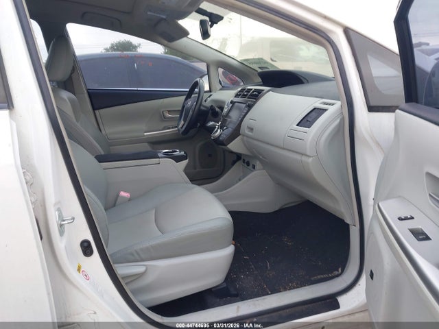 JTDZN3EU1E3324053 Toyota Prius V Five