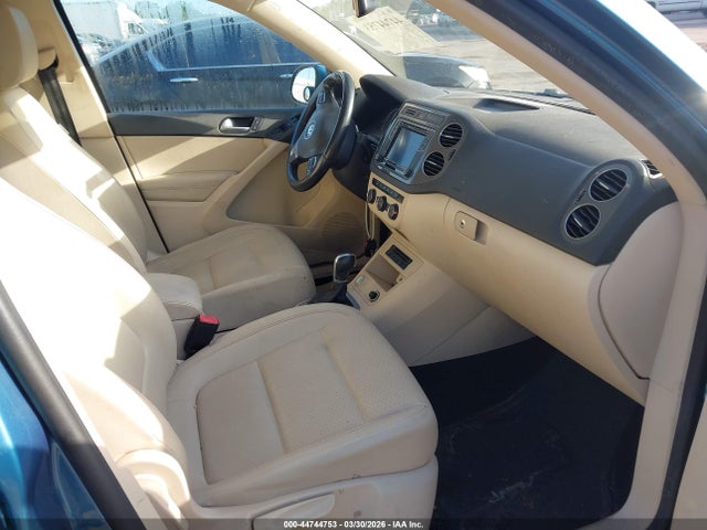 Продаж на аукціоні авто 2017 Volkswagen Tiguan 2.0t/2.0t S, vin: WVGAV7AX2HK022586, номер лоту: 44744753