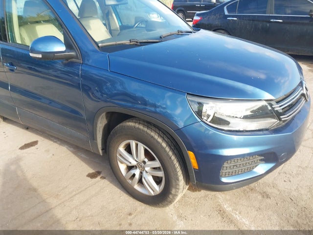 Продаж на аукціоні авто 2017 Volkswagen Tiguan 2.0t/2.0t S, vin: WVGAV7AX2HK022586, номер лоту: 44744753