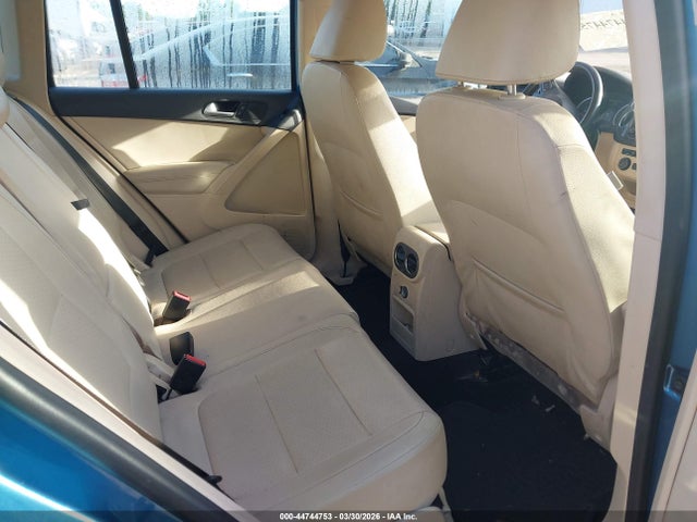 Продаж на аукціоні авто 2017 Volkswagen Tiguan 2.0t/2.0t S, vin: WVGAV7AX2HK022586, номер лоту: 44744753