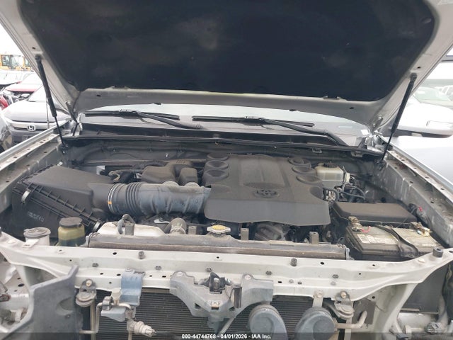 44744768 :رقم المزاد ، JTEBU5JR0C5102179 vin ، 2012 Toyota 4runner Limited مزاد بيع