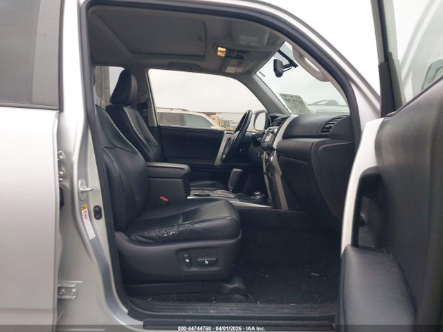 44744768 :رقم المزاد ، JTEBU5JR0C5102179 vin ، 2012 Toyota 4runner Limited مزاد بيع