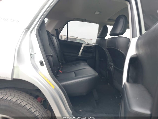 44744768 :رقم المزاد ، JTEBU5JR0C5102179 vin ، 2012 Toyota 4runner Limited مزاد بيع