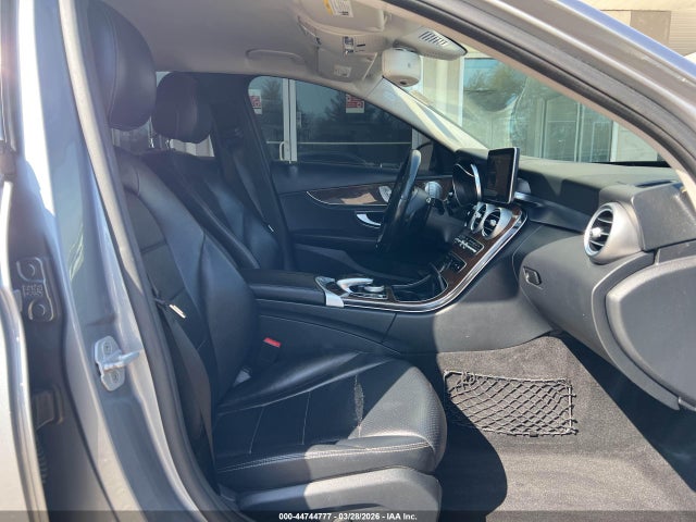 2015 Mercedes-benz C 300 4matic მანქანა იყიდება აუქციონზე, vin: 55SWF4KB0FU003746, აუქციონის ნომერი: 44744777