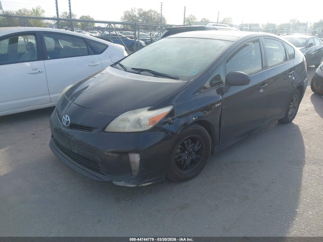 2015 TOYOTA PRIUS JTDKN3DU2F1967124 Photo 1