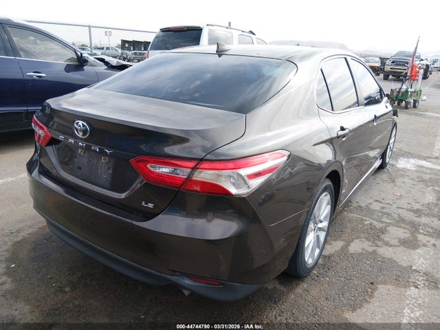 2019 Toyota Camry Le მანქანა იყიდება აუქციონზე, vin: 4T1B11HK5KU743553, აუქციონის ნომერი: 44744790