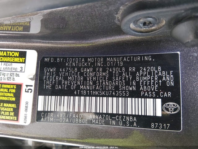 2019 Toyota Camry Le მანქანა იყიდება აუქციონზე, vin: 4T1B11HK5KU743553, აუქციონის ნომერი: 44744790
