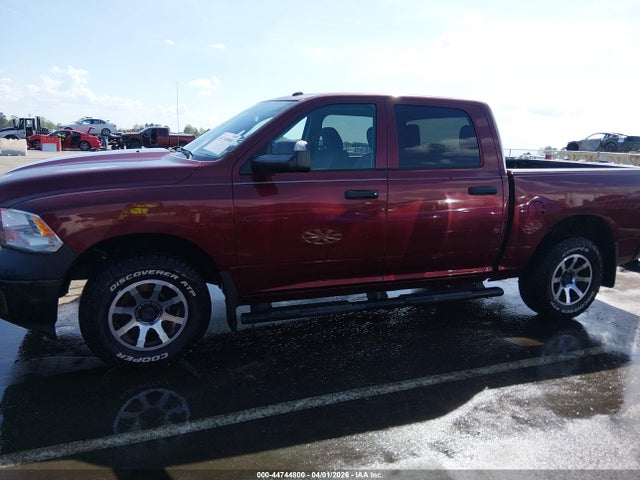44744800 :رقم المزاد ، 3C6RR7KT1HG543014 vin ، 2017 Ram 1500 Tradesman  4x4 5'7 Box مزاد بيع