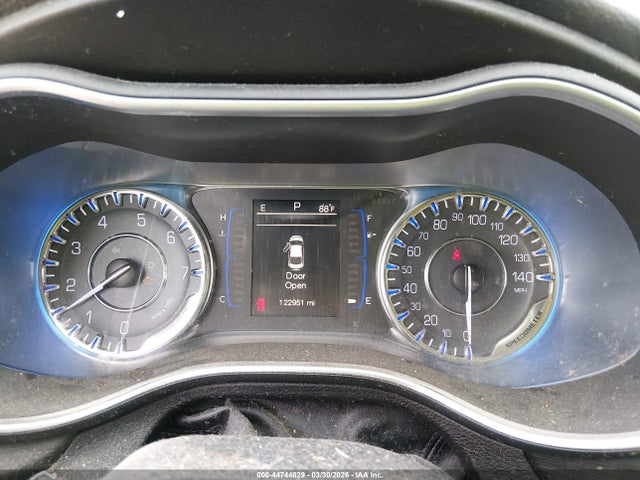 Aukcja sprzedaży 2015 Chrysler 200 Limited, vin: 1C3CCCAB4FN607525, numer aukcji: 44744829