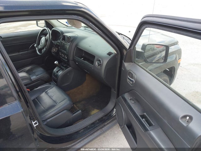 Продажа на аукционе авто 2016 Jeep Patriot High Altitude Edition, vin: 1C4NJPFA2GD528055, номер лота: 44744830