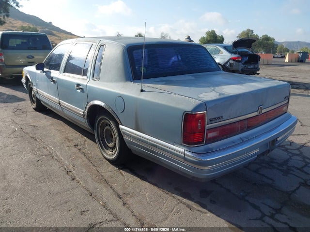1990 LINCOLN TOWN CAR 1LNCM81FXLY767231 Photo 2