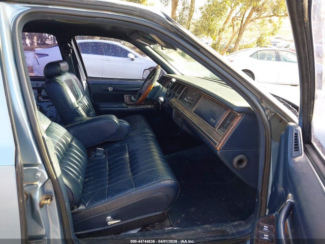 1990 LINCOLN TOWN CAR 1LNCM81FXLY767231 Photo 4
