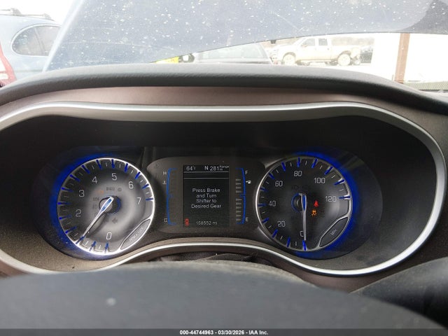 2017 Chrysler Pacifica Touring-l მანქანა იყიდება აუქციონზე, vin: 2C4RC1BG2HR657866, აუქციონის ნომერი: 44744963