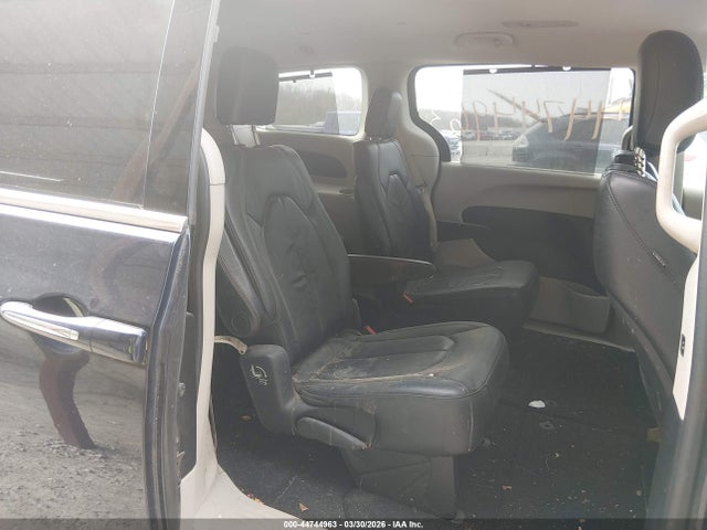 2017 Chrysler Pacifica Touring-l მანქანა იყიდება აუქციონზე, vin: 2C4RC1BG2HR657866, აუქციონის ნომერი: 44744963