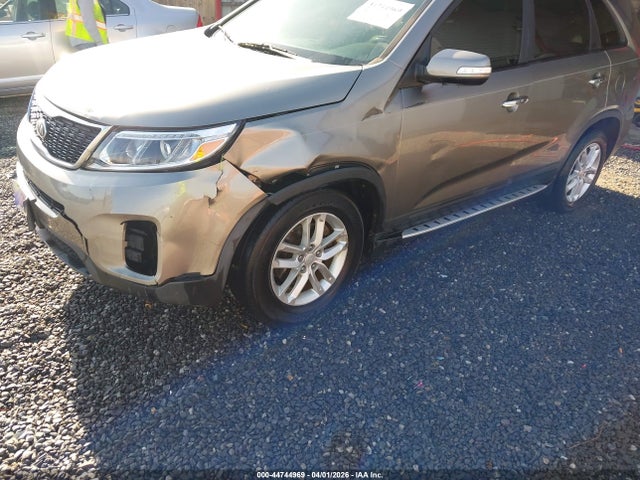 5XYKT3A60EG470194 KIA SORENTO LX