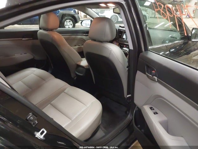 2017 Hyundai Elantra Limited მანქანა იყიდება აუქციონზე, vin: 5NPD84LF3HH011753, აუქციონის ნომერი: 44744984
