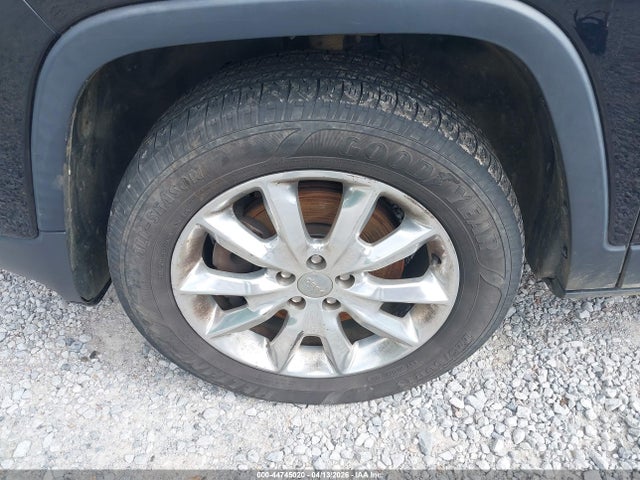 2017 Jeep Cherokee Limited 4x4 მანქანა იყიდება აუქციონზე, vin: 1C4PJMDB4HW606375, აუქციონის ნომერი: 44745020