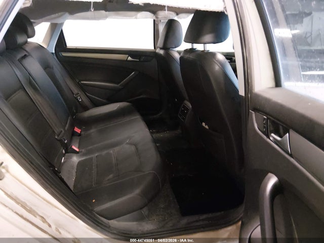 Продажа на аукционе авто 2015 Volkswagen Passat 2.0l Tdi Se, vin: 1VWBV7A3XFC058522, номер лота: 44745051