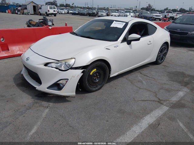 JF1ZNAA1XF8709413 Scion FR-S