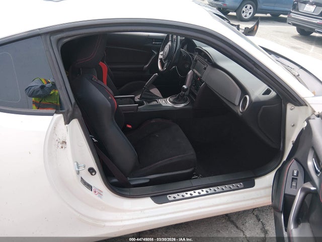 JF1ZNAA1XF8709413 Scion FR-S