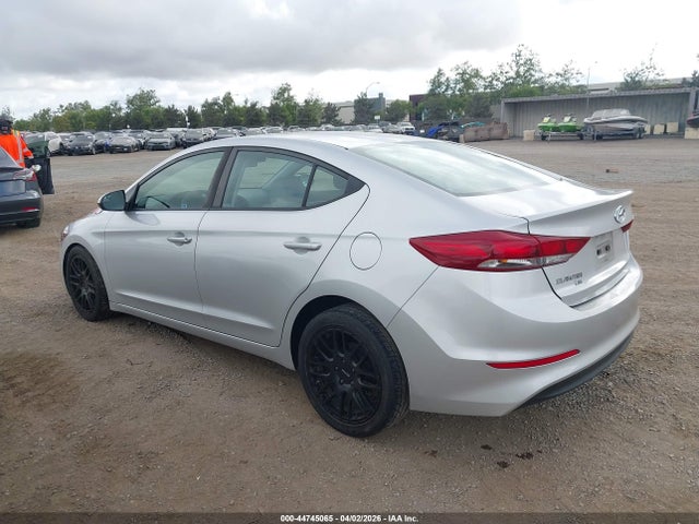 Продажа на аукционе авто 2018 Hyundai Elantra Se, vin: 5NPD74LF2JH281694, номер лота: 44745065