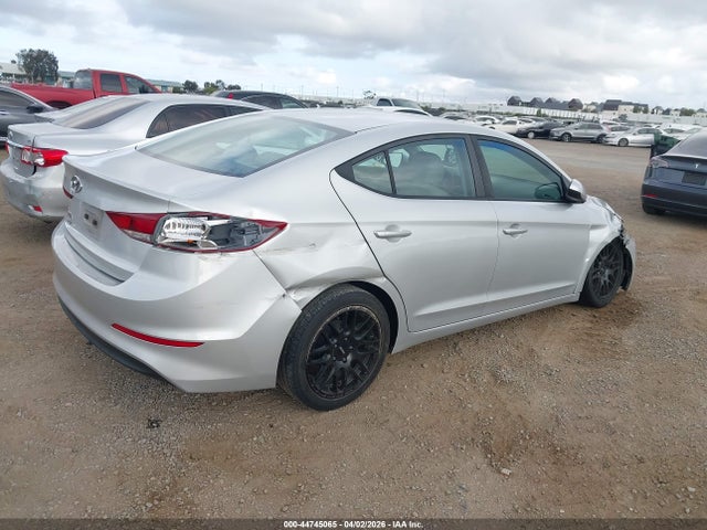 Продажа на аукционе авто 2018 Hyundai Elantra Se, vin: 5NPD74LF2JH281694, номер лота: 44745065