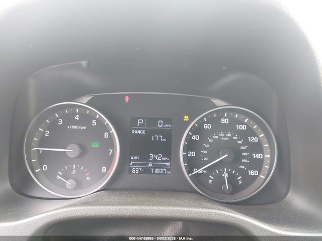 Продажа на аукционе авто 2018 Hyundai Elantra Se, vin: 5NPD74LF2JH281694, номер лота: 44745065