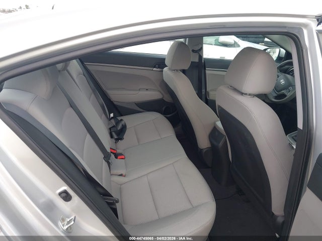 Продажа на аукционе авто 2018 Hyundai Elantra Se, vin: 5NPD74LF2JH281694, номер лота: 44745065