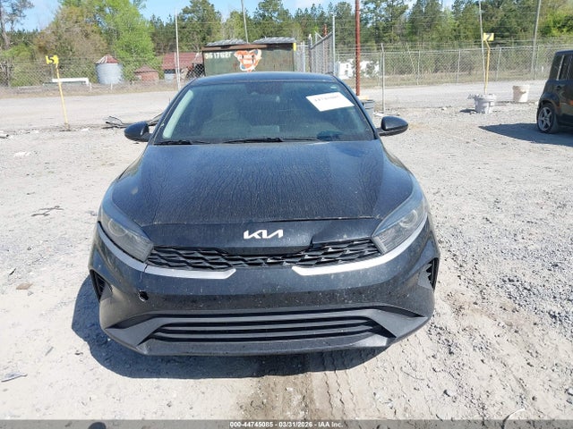 44745085 :رقم المزاد ، 3KPF24AD1NE493876 vin ، 2022 Kia Forte Lxs مزاد بيع