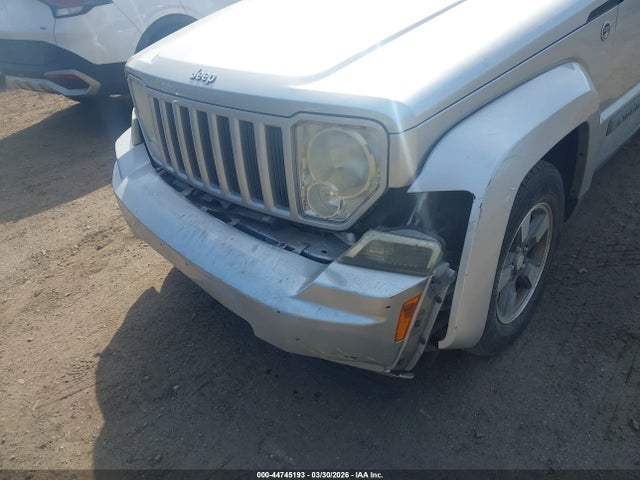 44745193 :رقم المزاد ، 1J8GN28K68W140718 vin ، 2008 Jeep Liberty Sport مزاد بيع