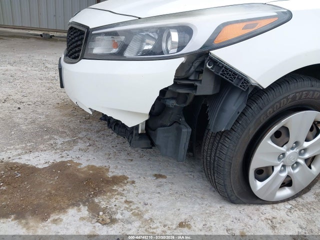 2017 KIA FORTE KNAFK5A82H5683725 Photo 5