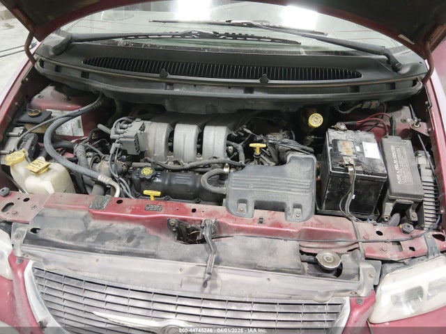 44745246 :رقم المزاد ، 1C4GP54L9XB880531 vin ، 1999 Chrysler Town & Country Lx مزاد بيع
