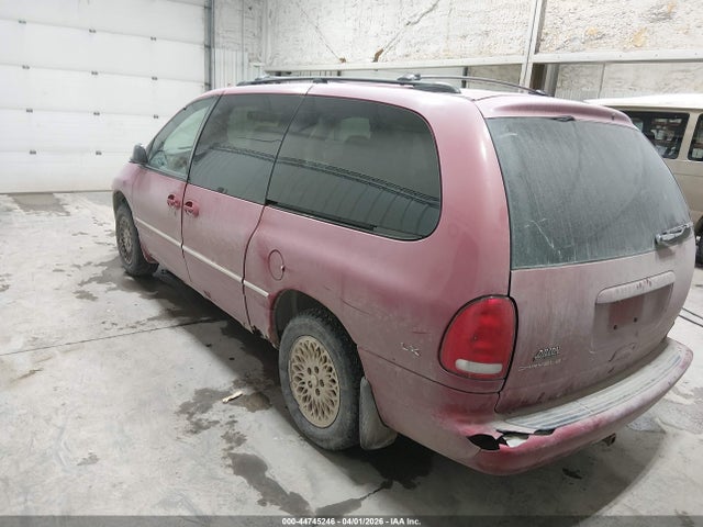 44745246 :رقم المزاد ، 1C4GP54L9XB880531 vin ، 1999 Chrysler Town & Country Lx مزاد بيع