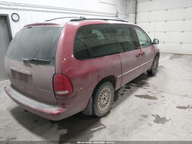 44745246 :رقم المزاد ، 1C4GP54L9XB880531 vin ، 1999 Chrysler Town & Country Lx مزاد بيع