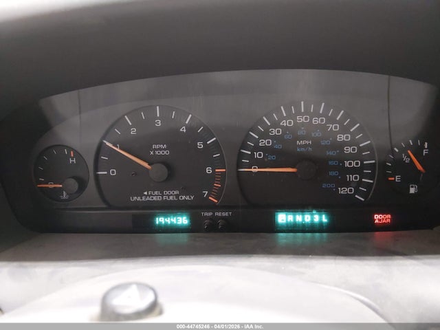 44745246 :رقم المزاد ، 1C4GP54L9XB880531 vin ، 1999 Chrysler Town & Country Lx مزاد بيع