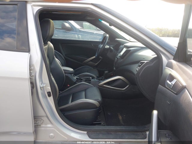 2016 HYUNDAI VELOSTER KMHTC6AE8GU298362 Photo 4