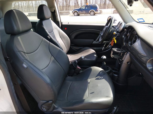 2006 MINI COOPER WMWRC33586TK64286 Photo 4