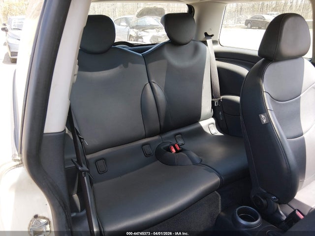 2006 MINI COOPER WMWRC33586TK64286 Photo 7