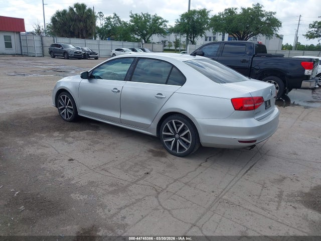 44745386 :رقم المزاد ، 3VWD07AJXFM227569 vin ، 2015 Volkswagen Jetta 1.8t Se مزاد بيع