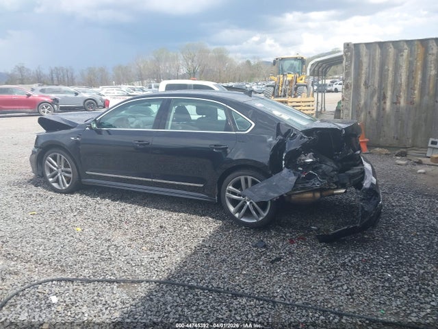2017 Volkswagen Passat 1.8t R-line მანქანა იყიდება აუქციონზე, vin: 1VWDT7A36HC085699, აუქციონის ნომერი: 44745392