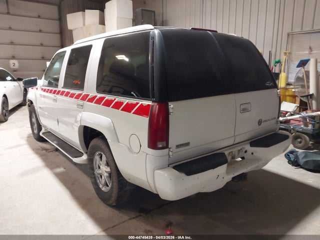 2000 CADILLAC ESCALADE 1GYEK63R2YR223347 Photo 2