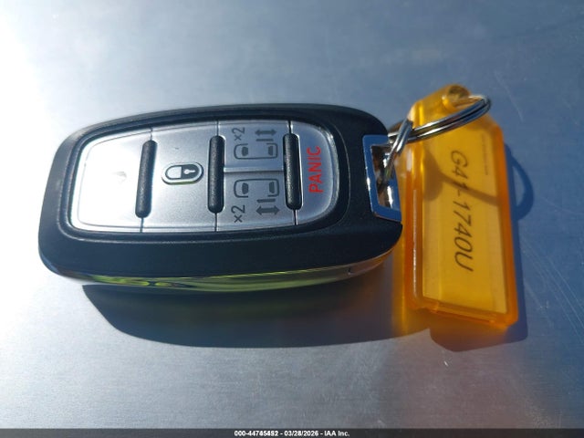 2017 CHRYSLER PACIFICA HYBRID 2C4RC1H77HR765083 Photo 10