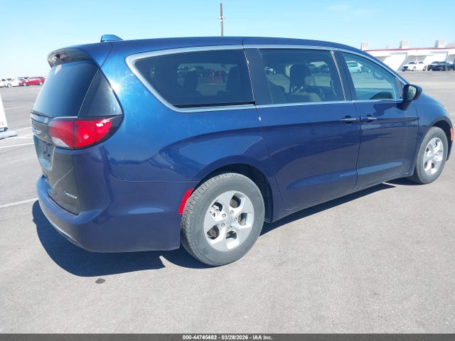 2017 CHRYSLER PACIFICA HYBRID 2C4RC1H77HR765083 Photo 3