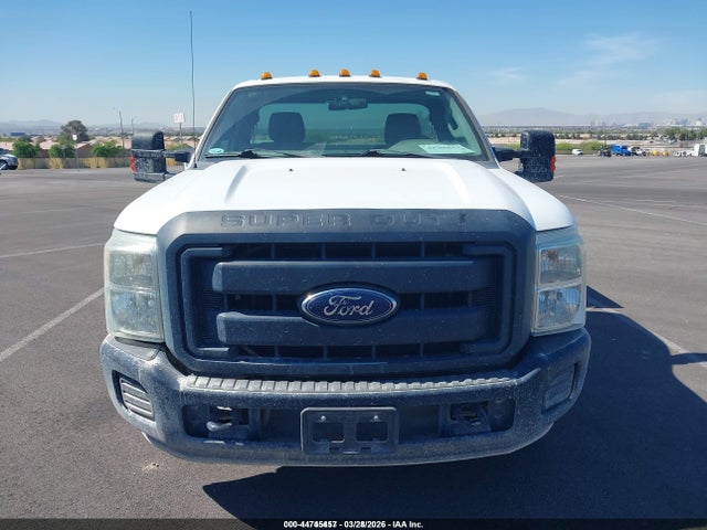 Ford F-350 Chassis Xl 2015 1FDRF3G61FEA14739 Image 15