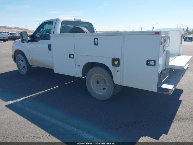 Ford F-350 Chassis Xl 2015 1FDRF3G61FEA14739 Image 3