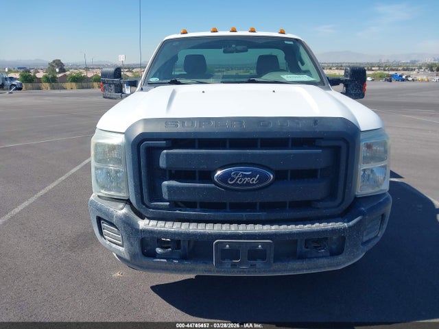 Ford F-350 Chassis Xl 2015 1FDRF3G61FEA14739 Image 6