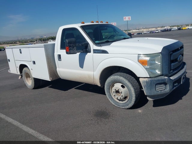 Ford F-350 Chassis Xl 2015 1FDRF3G61FEA14739 Image 13