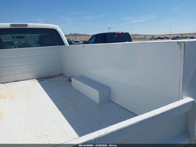 Ford F-350 Chassis Xl 2015 1FDRF3G61FEA14739 Image 8